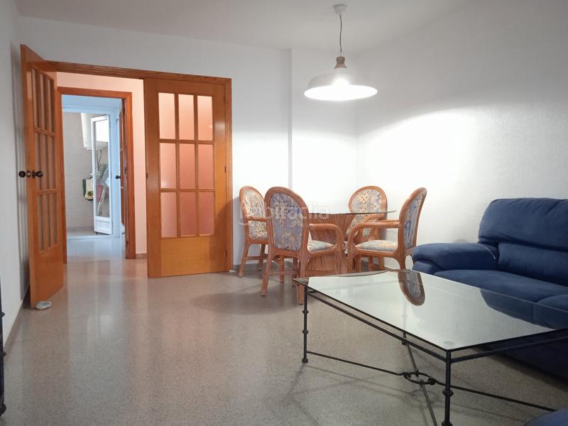 Foto 5130e227-4ff2-4d46-aecc-3b21fb7cf18f. Rent flat with parking pool in Playa Muchavista Campello (el)