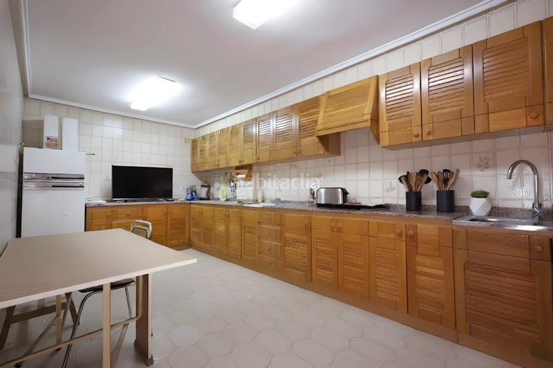 Foto 511e7aee-ac5a-49bb-846d-69d5429d1272. Pis a Xixona