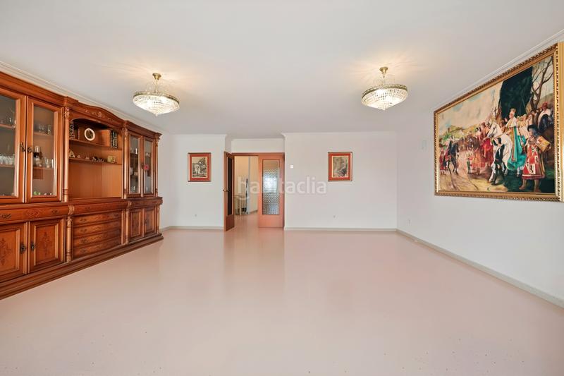 Foto 860cb1ea-0f6b-49a3-8903-31a22819162a. Pis a Xixona