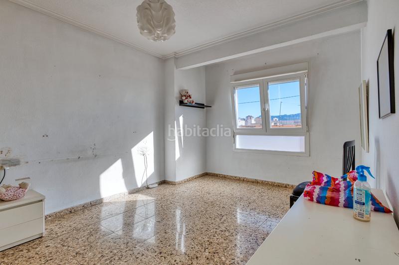 Foto 06c3691f-703f-401a-996b-54b895754ee5. Pis a Xixona