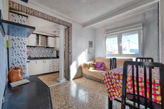 Flat  Carrer del raval. Oportunidad a un precio inigualable