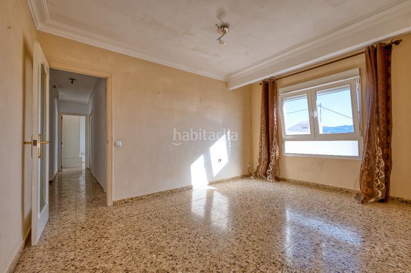 Foto ffa127d9-2edd-4912-b05e-bcfe9508bc1d. Pis a Xixona