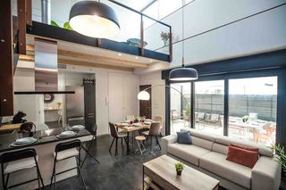 Miete Zweistöckige Wohnung  Carrer de jacinto benavente. Espectacular loft-dúplex industrial con terraza de 50m² a un pas