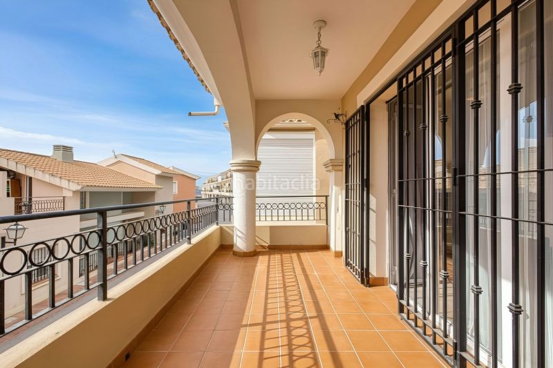 Foto dfb5492b-4db7-42b7-b58b-0556e553cd9b. Casa adossada amb calefacció aparcament piscina a Mutxamel