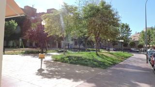 Local Comercial a N/a. Gran local plaza miguel servet!!!
