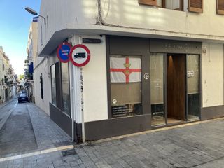 Miete Geschäftsraum  Jesús. Local esquinero  en zona centro.