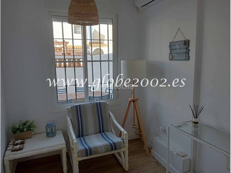 Foto 8ea1bdf1-e988-4ff9-bd2d-e043c140594b. Lloguer casa amb piscina a Los Gallos Chiclana de la Frontera