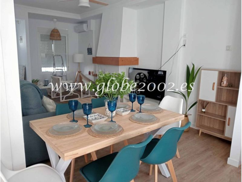 Foto bc0b8444-8929-434c-8a81-4e251527eb9c. Lloguer casa amb piscina a Los Gallos Chiclana de la Frontera