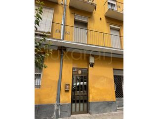 Etagenwohnung  Calle dr combelles 8. Oportunitat inversió.