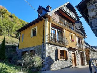 Casa a N/a. Chalet en benòs