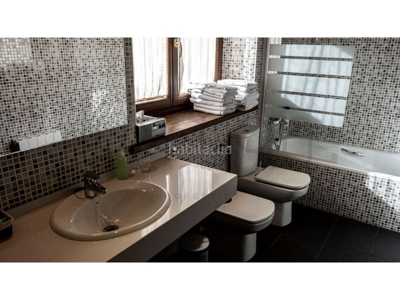 Foto 4a80eb53-4276-4bd9-b1e7-df6560c96e8b. Casa in carrèr des arroquets in Vielha Vielha e Mijaran