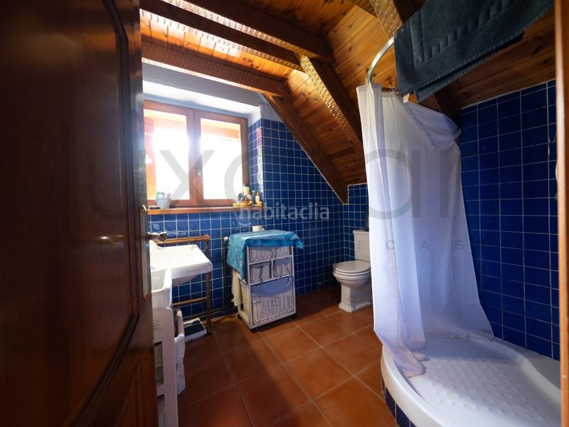Foto ac26601c-7eff-4e1d-8cb6-2a98e75338ce. Casa in calle pont in Tredòs Naut Aran