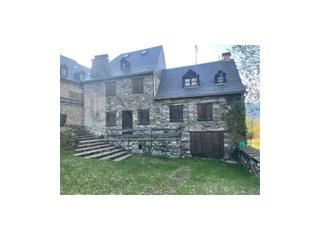 Casa a Es bòrdes. Gran casa con terreno en es bordes