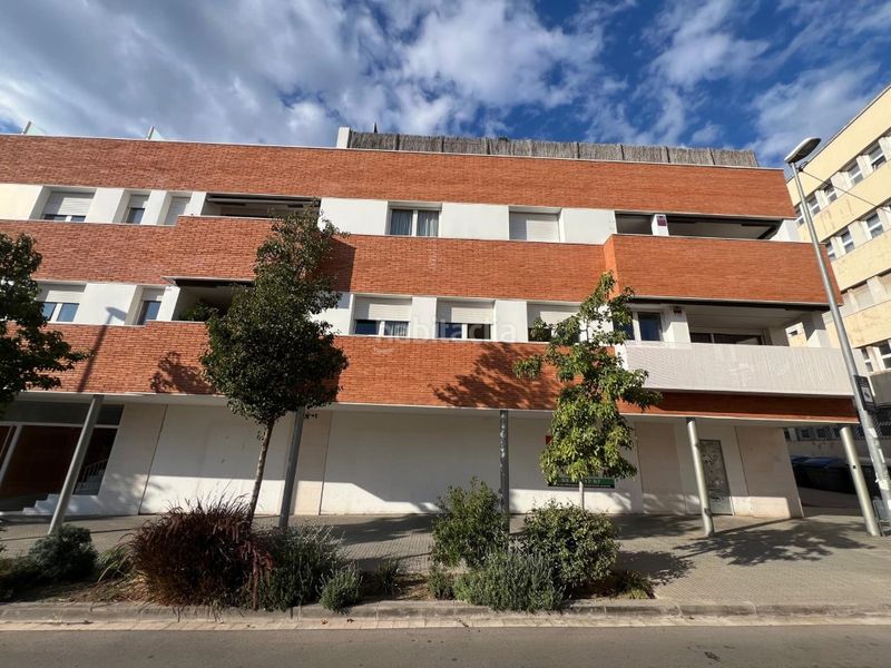 Foto 81406779-1707-4a83-aa55-64e0fb6379f6. Lloguer local comercial a calle annibal 16 a Instituts Granollers