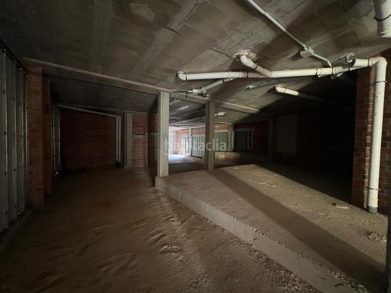 Foto bd444497-b56e-437b-823e-bf562a3c103a. Lloguer local comercial a calle annibal 16 a Instituts Granollers