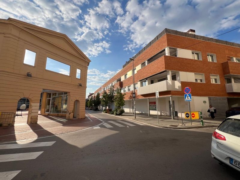 Foto be5fd8f5-4dd0-4b6e-b34a-338008d4cf4e. Lloguer local comercial a calle annibal 16 a Instituts Granollers