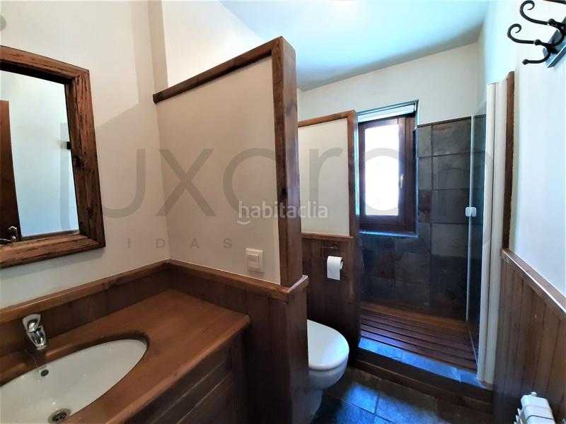 Foto 59a6854d-1fec-4a60-a798-13d6d1f56061. Casa a carrer major 17 a Unha Naut Aran