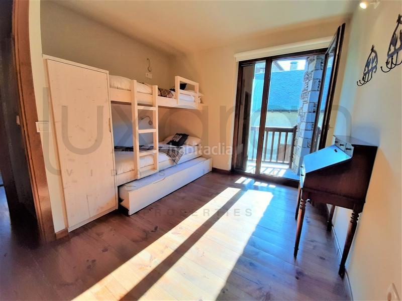 Foto cba6a7ba-e8c0-4b0e-b3e2-c328d4bfd1b4. Casa a carrer major 17 a Unha Naut Aran