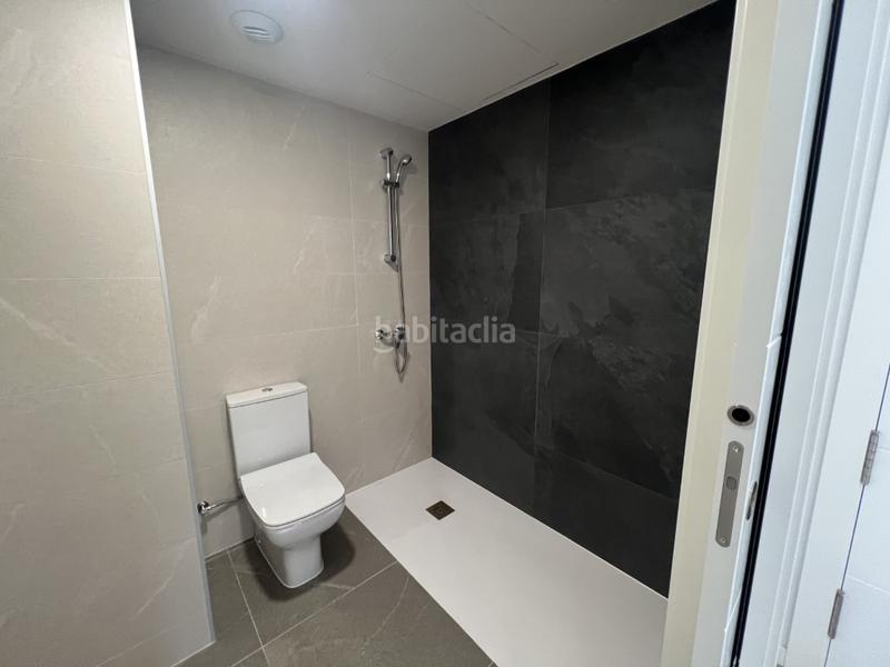 Foto 30e58711-f561-488f-a2bc-061d18530e84. Alquiler piso ático en alquiler con terraza, piscina y vistas al mar en Mataró