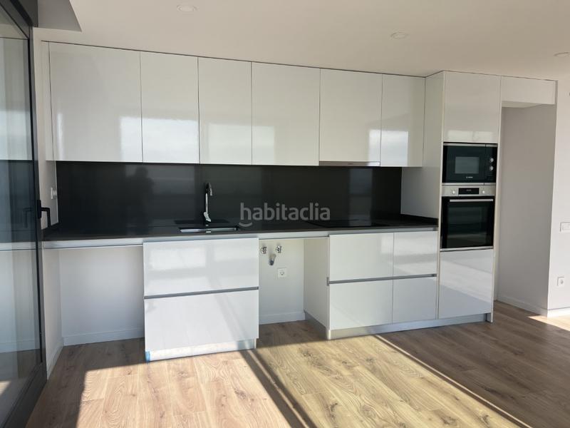 Foto cb4a5c5d-d50b-4da0-9725-070b43066a7a. Alquiler piso ático en alquiler con terraza, piscina y vistas al mar en Mataró