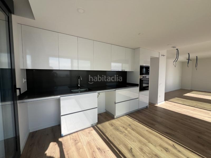 Foto e4fa425e-86d2-46dc-9276-c246d70b1cb2. Alquiler piso ático en alquiler con terraza, piscina y vistas al mar en Mataró