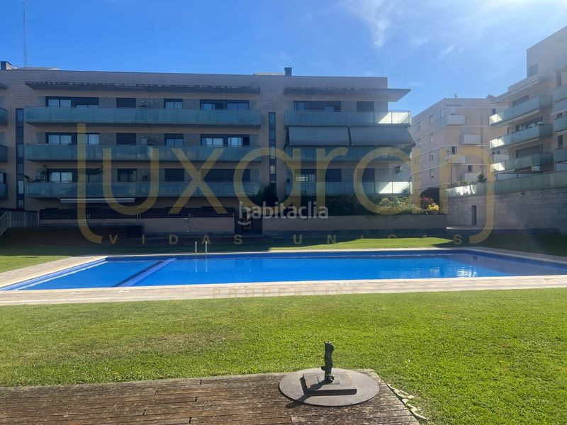 Foto 234d8671-707b-441e-897b-80ae5c5b06dd. Piso en calle josep pallach 13 piso seminuevo con zona comunitaria. en Lleida