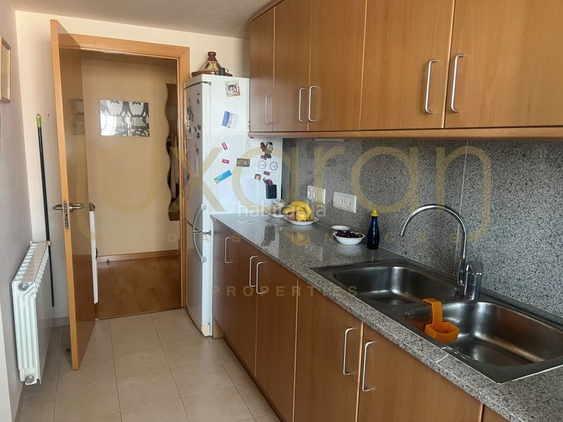Foto 5481b042-c51b-4d30-b493-7d6497fadd20. Piso en calle josep pallach 13 piso seminuevo con zona comunitaria. en Lleida