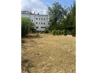 Wohngrundstück in Calle castell de gardeny 87. Parcela en ciutat jardí con casita construida para fin de semana
