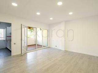 Pis a Guinardó. Piso en venta de 4 habitaciones con terraza en hortaguinardó