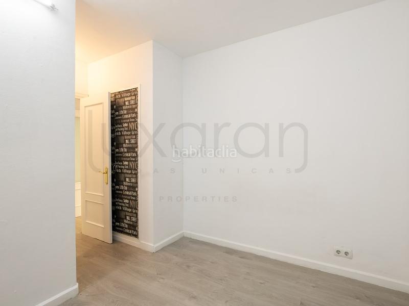 Foto fdb9e9da-3a53-428d-9bcf-52eb521cb6cc. Appartamento in Guinardó Barcelona