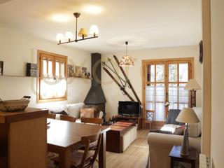 Dúplex  Calle unica; escalarre 3. Fantástico apartamento dúplex en escalarre