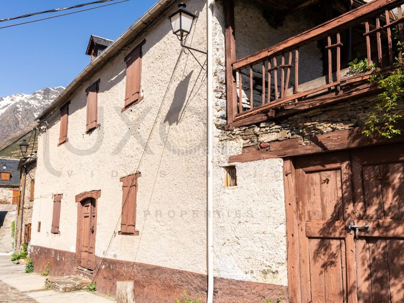 Foto 48d7119f-1572-4d29-98d3-13cb7d6a978d. Casa a Bausen