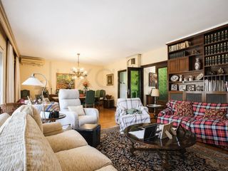 �tic  Calle bertran. Espectacular piso familiar con terraza y vistas al club de tenis