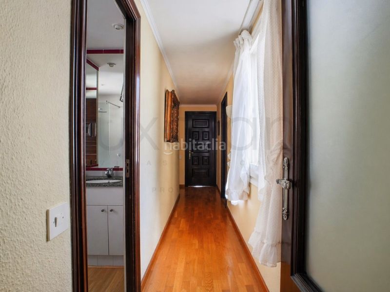 Foto 6351731f-b2e7-443d-a0e3-e96eebaa39e0. Àtic amb aparcament a Putget - Farró Barcelona