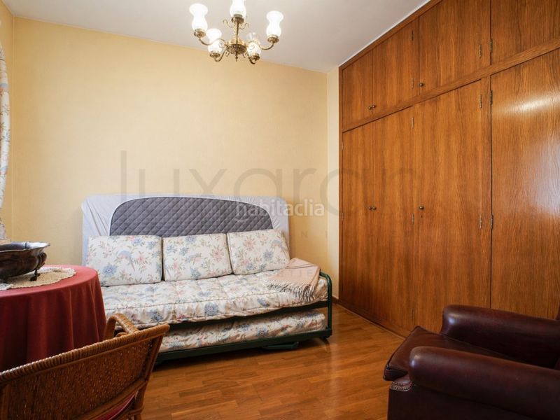 Foto 7dc94618-a02a-4d07-bd02-6926e00a87e3. Àtic amb aparcament a Putget - Farró Barcelona