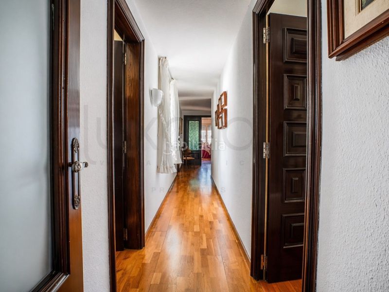 Foto 91b83cad-f8aa-45ef-b672-b63f8611cce1. Àtic amb aparcament a Putget - Farró Barcelona