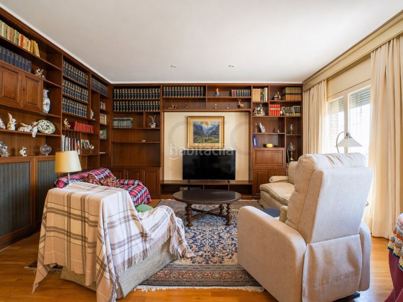 Foto a79f9382-a922-48d4-b9b5-bc4093b4c549. Àtic amb aparcament a Putget - Farró Barcelona