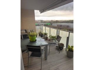 Etagenwohnung in Calle carme laforet 4. Piso en parc de laigua.