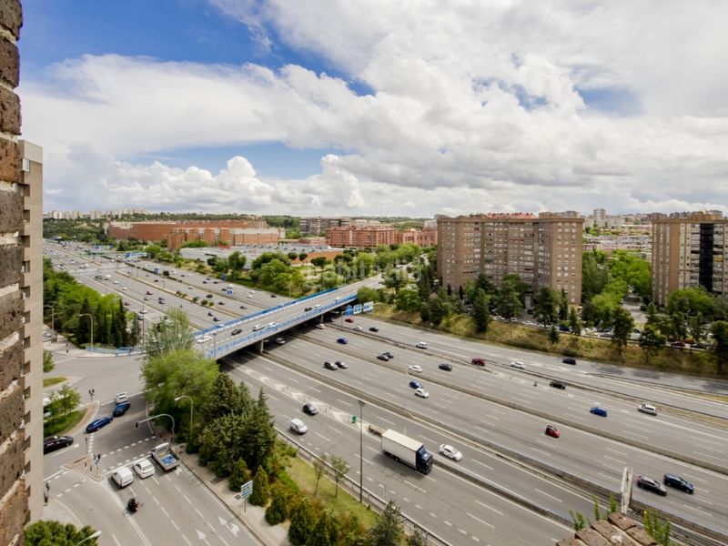 Foto 3bb78482-3b10-4da9-b40b-f99036b203ab. Pis amb aparcament a Estrella Madrid