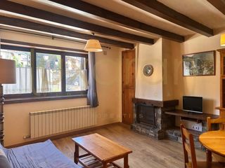 Appartement  Calle cometes-valencia d'aneu-. Apartamento con licencia turística en valència dàneu
