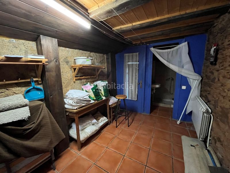 Foto 0ed9e1c4-848b-4dc2-b166-530d0cc0d6b5. Casa a calle laca 12 a Bòrdes (Es)