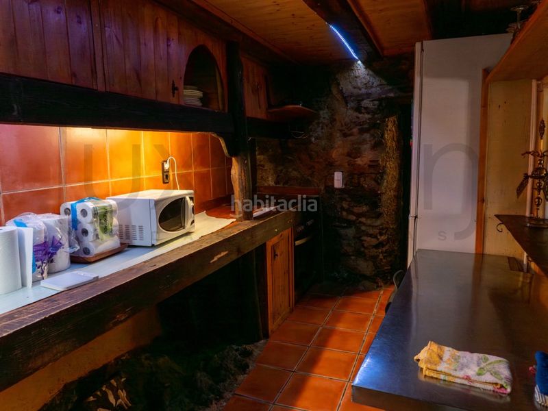 Foto 571c0e04-0a5a-44fa-8993-b9000d0df5f2. Casa a calle laca 12 a Bòrdes (Es)