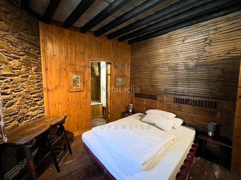 Foto e71b8a41-7b45-46c3-94f9-f0d7bea69fb3. Casa a calle laca 12 a Bòrdes (Es)