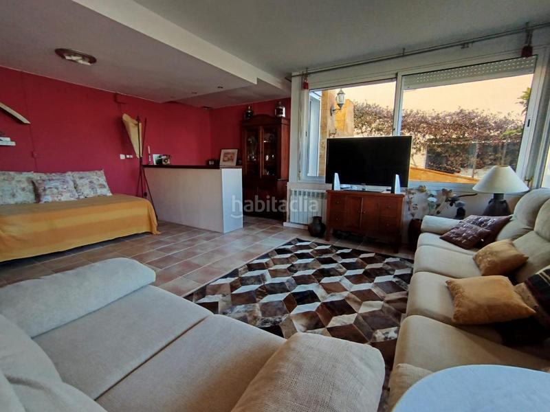 Foto 101a25ef-344a-4760-9e54-18d1f179df4d. Xalet amb calefacció aparcament a residencial Blanes - vistamar Blanes