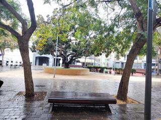 Aparcament cotxe a Centre. Se venden 2 plazas de parking con 2 trasteros