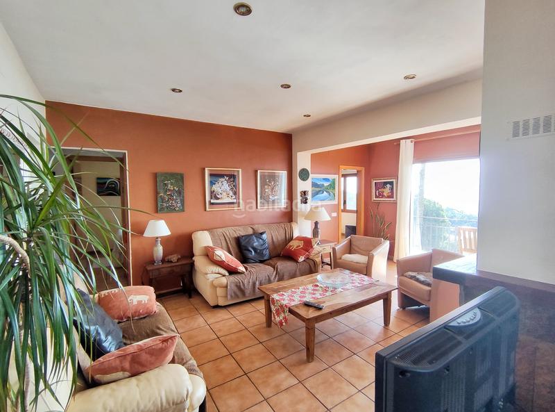 Foto 1830d340-e31e-4e39-ab01-ace44587d262. Chalet preciosa villa con vistas mar y con licencia turistica! en Lloret de Mar