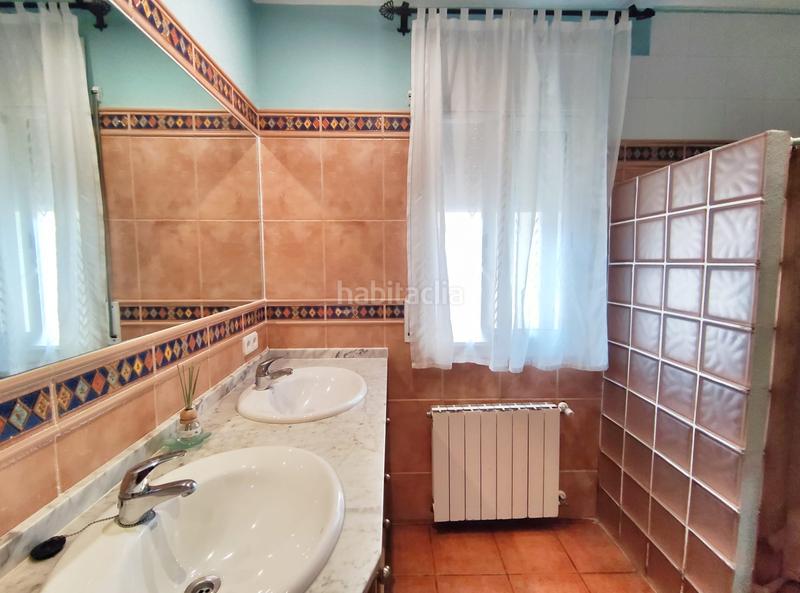 Foto 3cbdbe18-6a10-4e58-8c2b-d7571ebe4f80. Xalet amb calefacció aparcament piscina a Canyelles Lloret de Mar