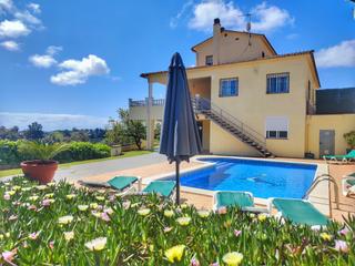 Xalet a Lloret Verd - Els Pinars. Magnifica casa con piscina y licencia turistica