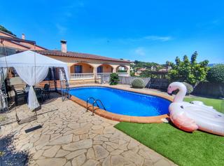 Xalet a Lloret Verd - Els Pinars. Oportunidad en los pinares con piscina y vistas panoramicas!