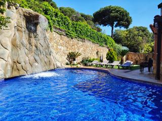 Xalet a Canyelles. La casa mas practica y comoda de lloret de mar y con licencia tu